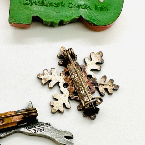 Vintage Christmas Brooch Jewelry lot - Picture 10 of 11